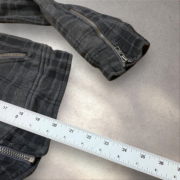 !! SOLD DO NOT BUY !!American Eagle Outfitters Dark Grey Plaid Moto Biker Jacket - Picture 6 of 7